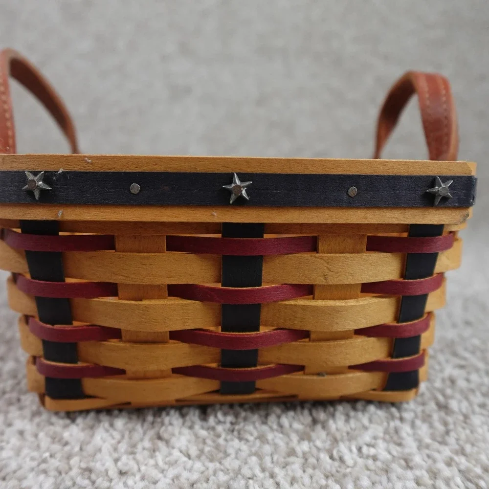 Longaberger 2005 Proudly American Medium Berry Basket Red Blue Leather Handle